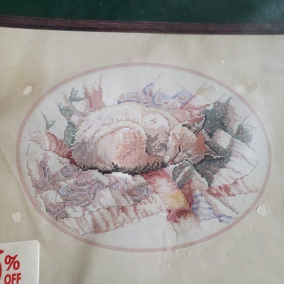 New Sealed JCA Inc Elsa Williams Cuddled Kitten Counted Cross Stitch Kit‎ #02067 - Picture 3 of 6